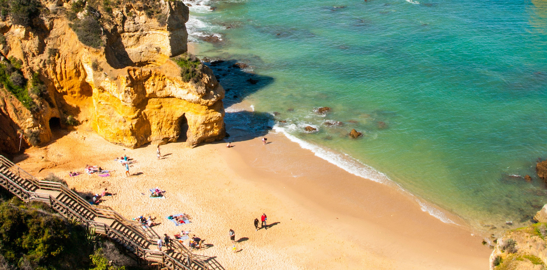 Praia dos Pinheiros lagos algarve portugal